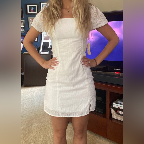 White Altar’d State Floral Form Fitting Short Dress - Picture 2 of 6